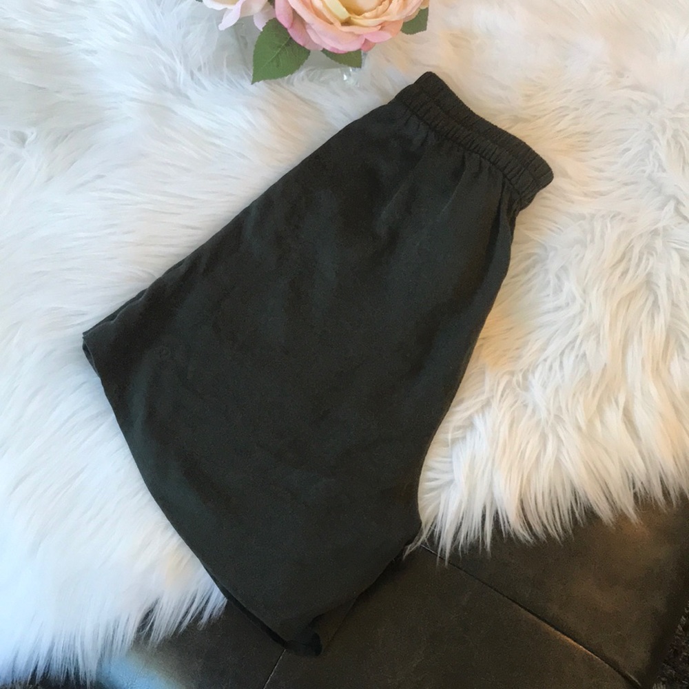 Lululemon Shorts - Picture 3 of 6